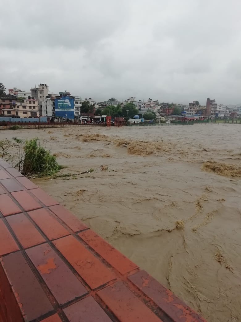 निरन्तरको वर्षाले देशभर बाढ़ी र पहिरो जनजीवन अस्तव्यस्त,